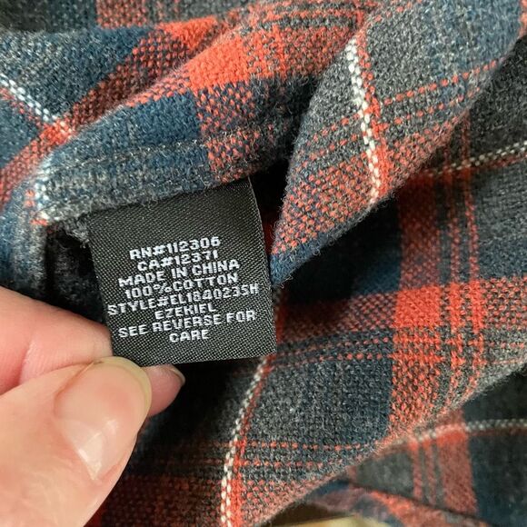 NWT Stitch Fix Ezekiel Button Down Plaid Flannel Shirt XS - Picture 9 of 9